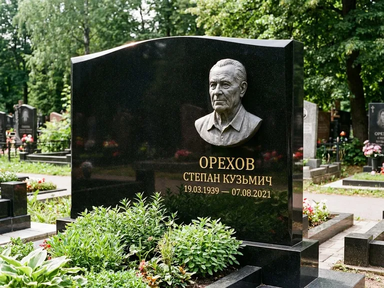Памятник с барельефом — выполненная работа 25 в Норильске