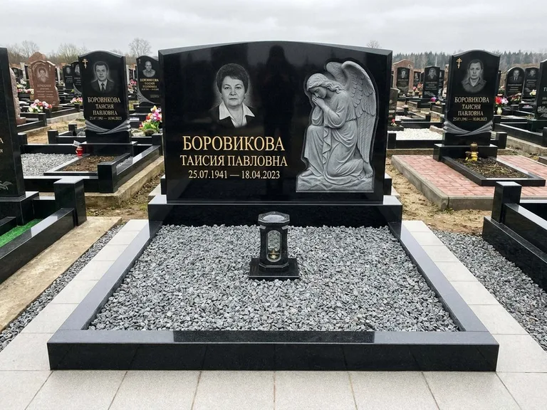 Памятник с барельефом — выполненная работа 38 в Норильске