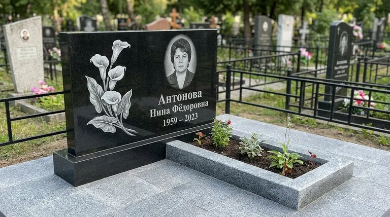 Памятник с гравировкой калл — выполненная работа «Антонова» в Норильске