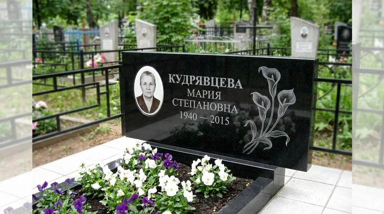 Памятник с гравировкой калл — выполненная работа «Кудрявцева» в Норильске
