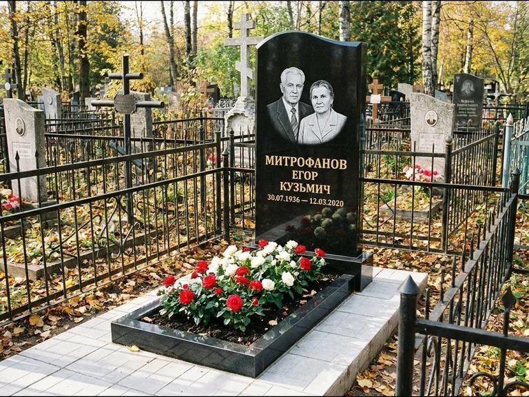 Гравировка портрета на чёрном граните — выполненная работа 17 в Норильске
