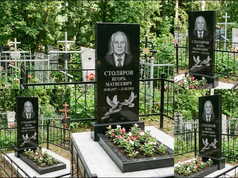 Памятник с гравировкой голубей — гравировка двух летящих голубей с лентой по диагонали стелы, работа «Столяров» в Норильске