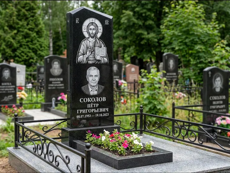 Памятник с гравировкой иконы — образ Николая Чудотворца, работа «Мельникова» в Норильске