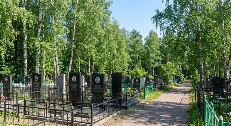 Памятники и реставрация на Введенском (Немецком) кладбище в Москве