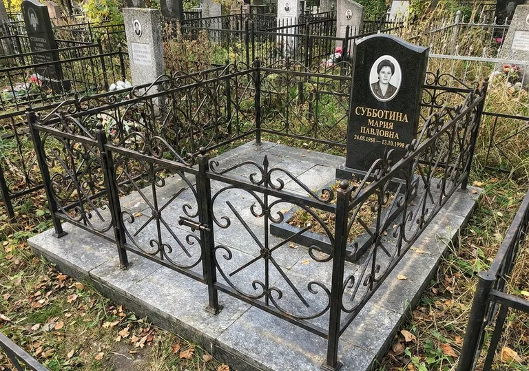 Пакет Премиум — кованая ограда на гранитной плитке