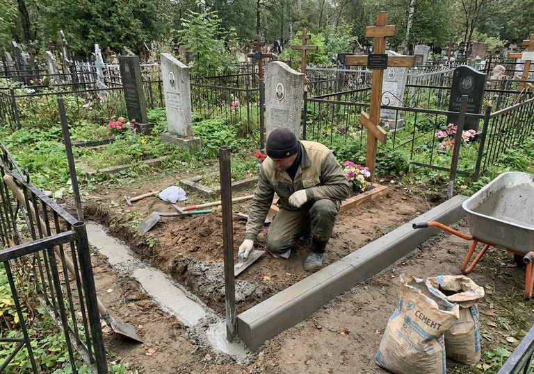 Подготовка основания: бетонирование, поребрик или плитка