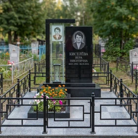 Комбинированный памятник «Гранит и Свет»