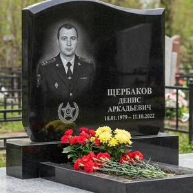 Памятник сотруднику полиции — фигурная стела