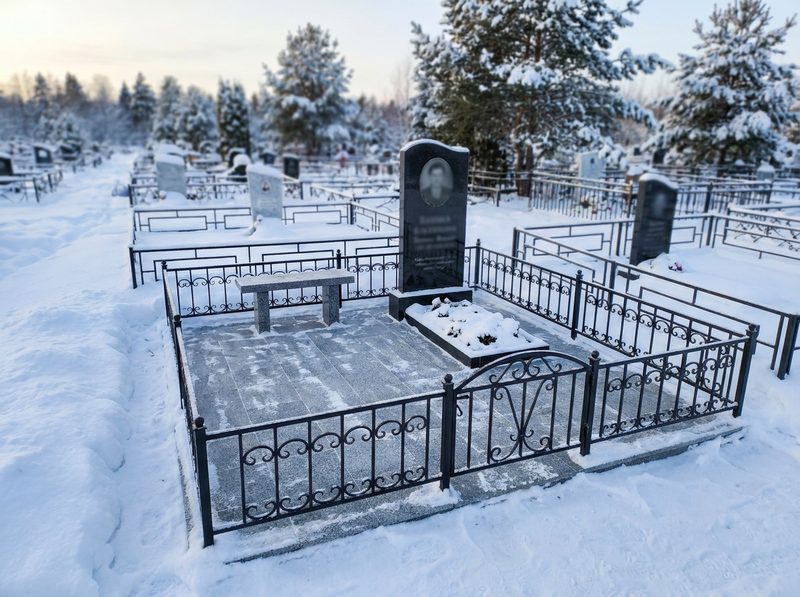 Благоустройство могилы в Норильске — пример 3